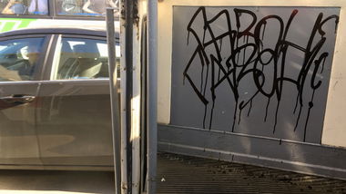 Graffiti Wall - Photo by gazon1