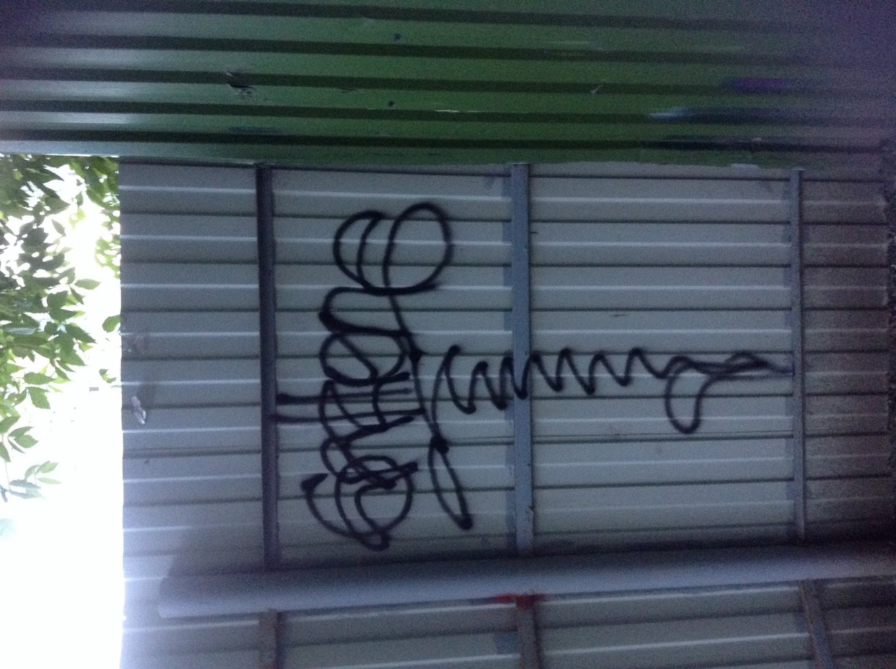 Graffiti Wall - Photo by gazon1