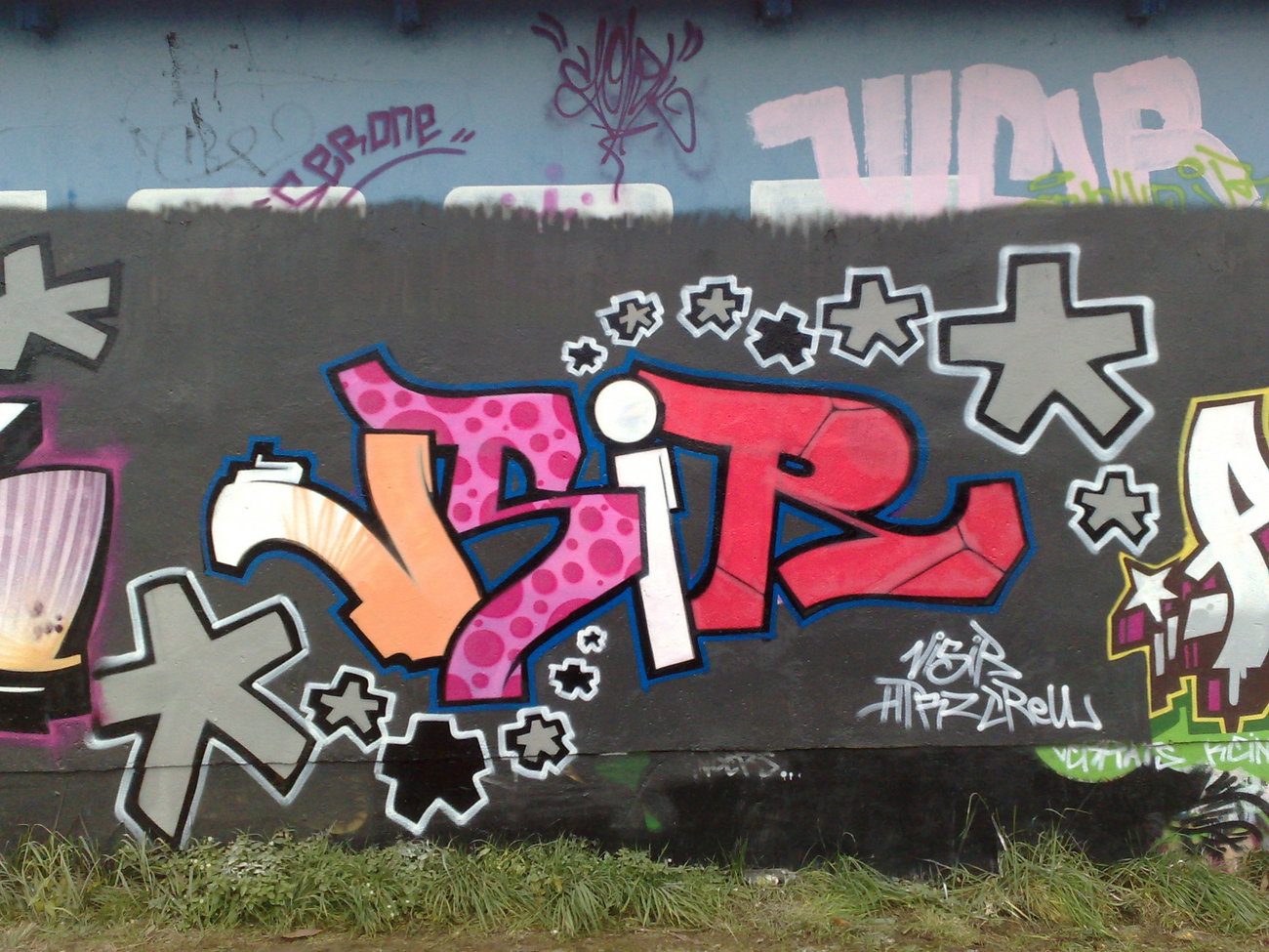 Graffiti Wall - Photo by geracity