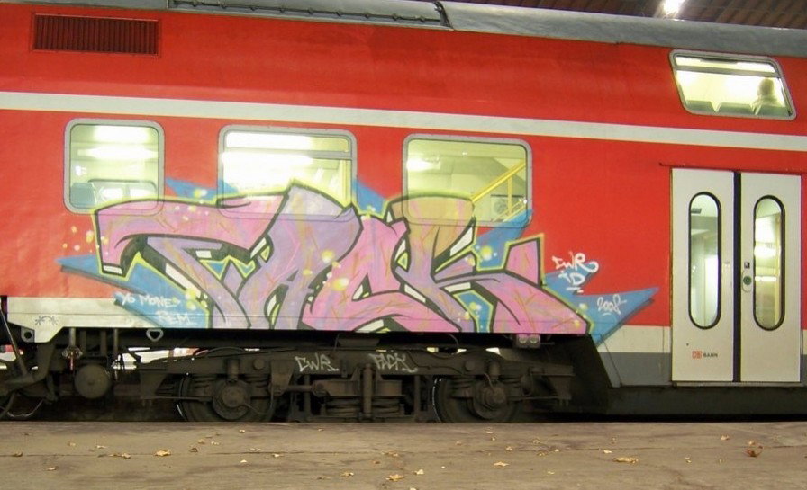 Graffiti Train in Germany - Photo by geracity - Fack, Cwr, iD (2008)