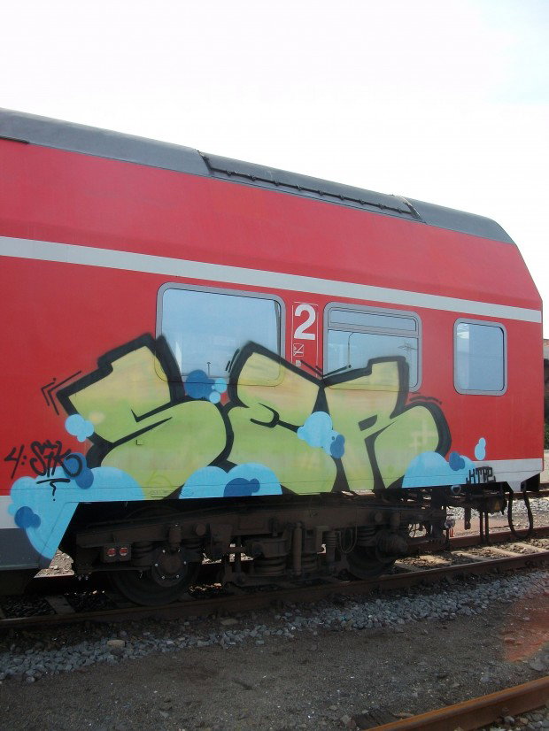 Graffiti Train in Leipzig - Photo by geracity - Ser (2010)