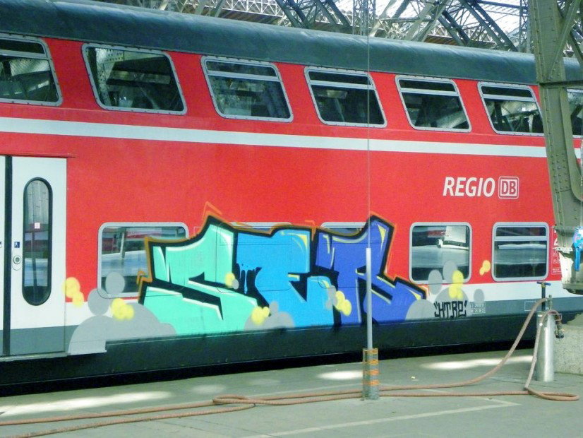 Graffiti Train - Photo by geracity