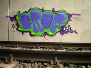 Graffiti Wall - Photo by geracity - Drop (2011)