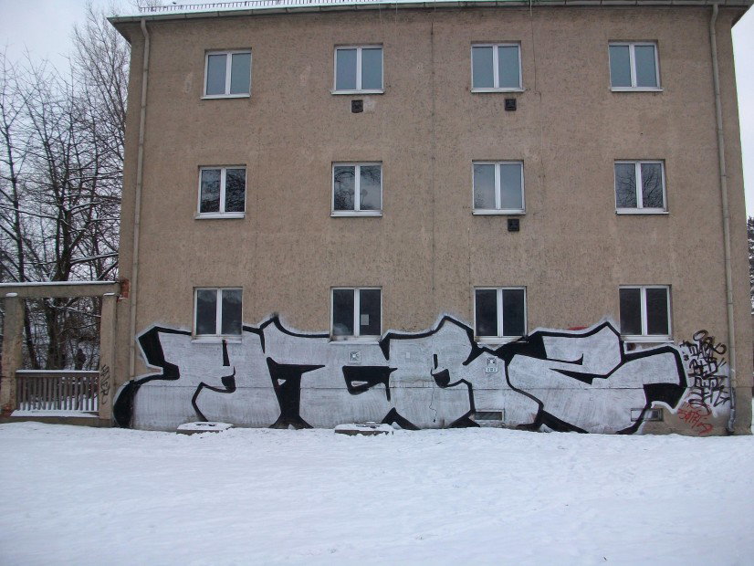 Graffiti Wall - Photo by geracity - Htrz (2010)