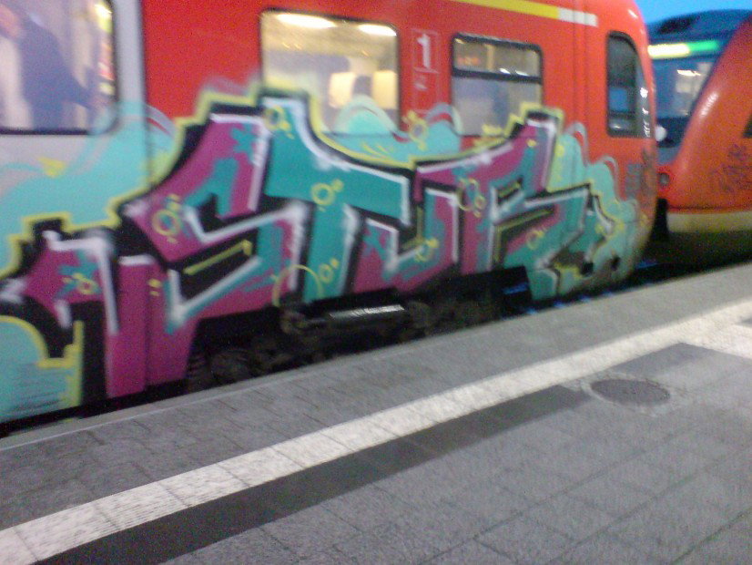 Graffiti Train - Photo by geracity - Stur (2008)