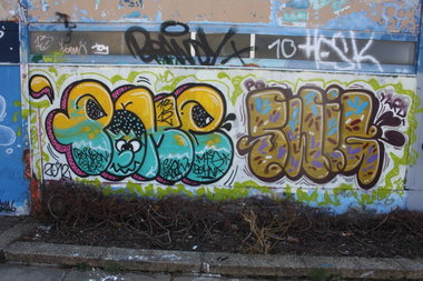 Graffiti Wall - Photo by geracity - POME, Swig (2012)