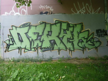 Graffiti Wall - Photo by geracity - deryk (2011)