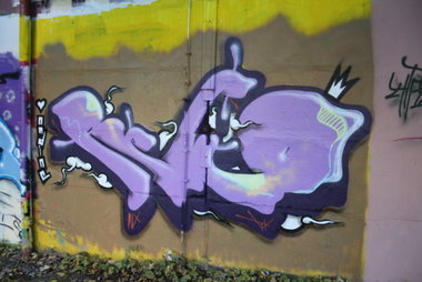 Graffiti Wall - Photo by geracity - retro (2012)