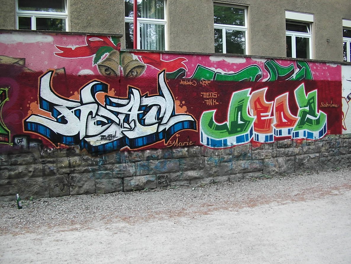 Graffiti Wall in Jena - Photo by geracity - Beat, deoz (2007)