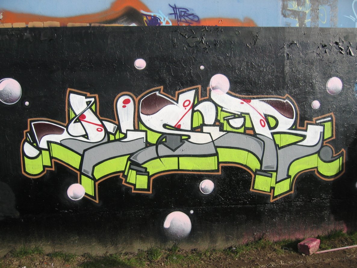 Graffiti Wall - Photo by geracity - visir (2009)