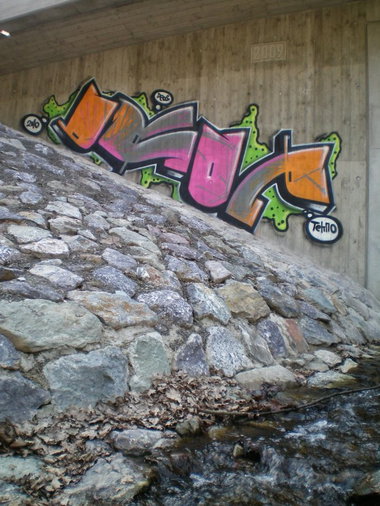 Graffiti Wall in Gera - Photo by geracity - Drop (2010)