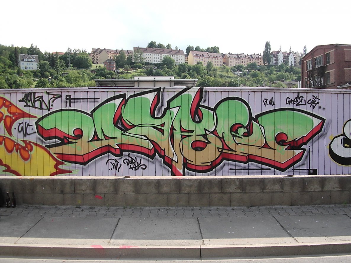 Graffiti Wall in Greiz - Photo by geracity - Dark (2006)