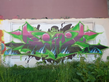 Graffiti Wall - Photo by geracity - Dark (2011)