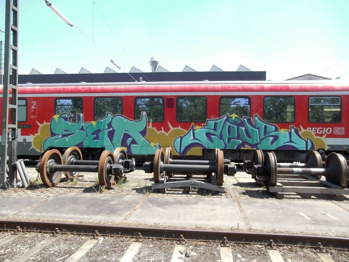 Graffiti Bombing in Sachseln - Photo by geracity - Ser, Zeus (2012)