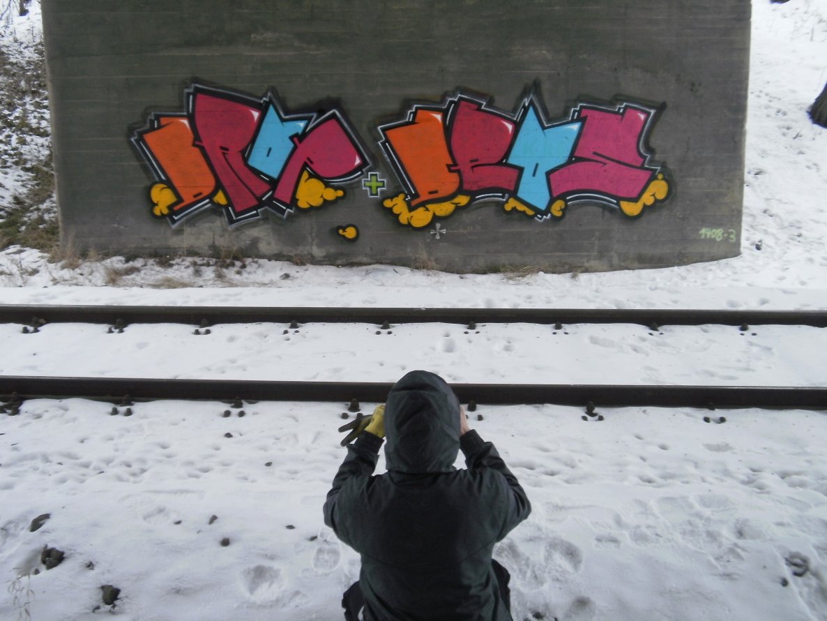 Graffiti Bombing in Gera - Photo by geracity - Drop, Deos (2011)