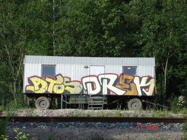 Graffiti Bombing in Gera - Photo by geracity - Atos, drek (2007)