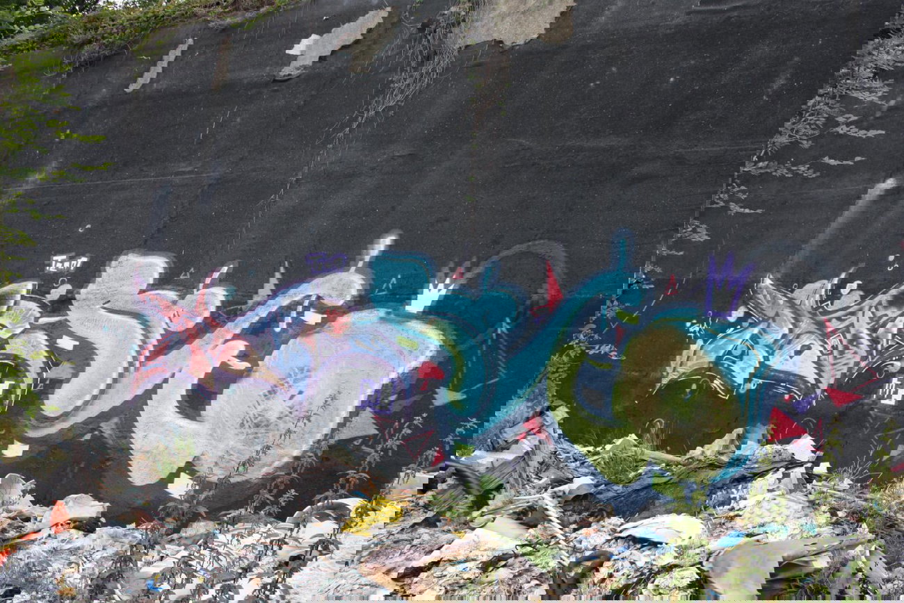 Graffiti Wall in Gera - Photo by geracity - Rape, Retro (2011)