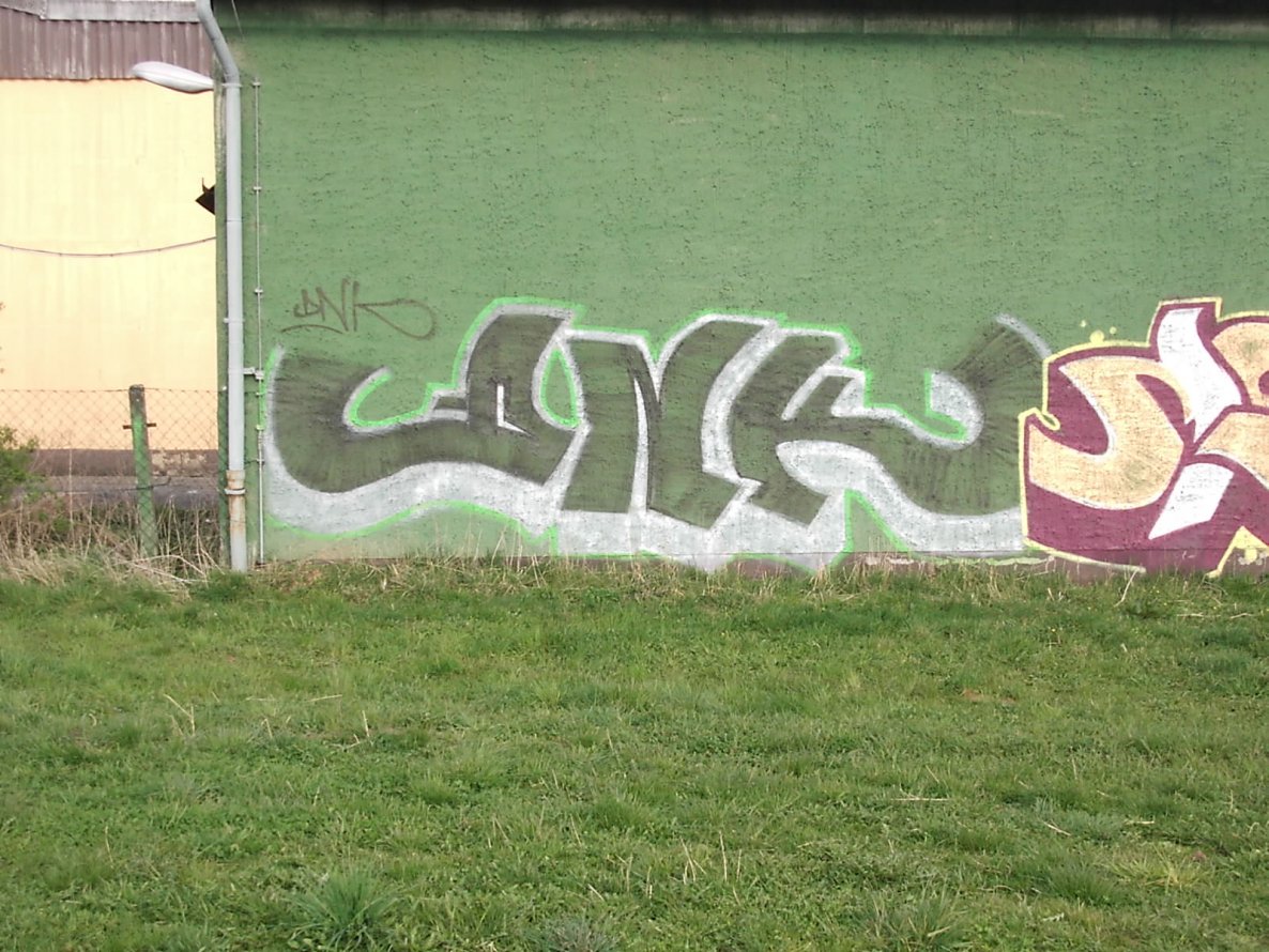 Graffiti Bombing in Gera - Photo by geracity - Dnk (2007)