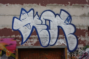 Graffiti Bombing - Photo by geracity - Dkor (2012)