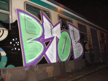 Graffiti Train - Photo by geracity - BtoB
