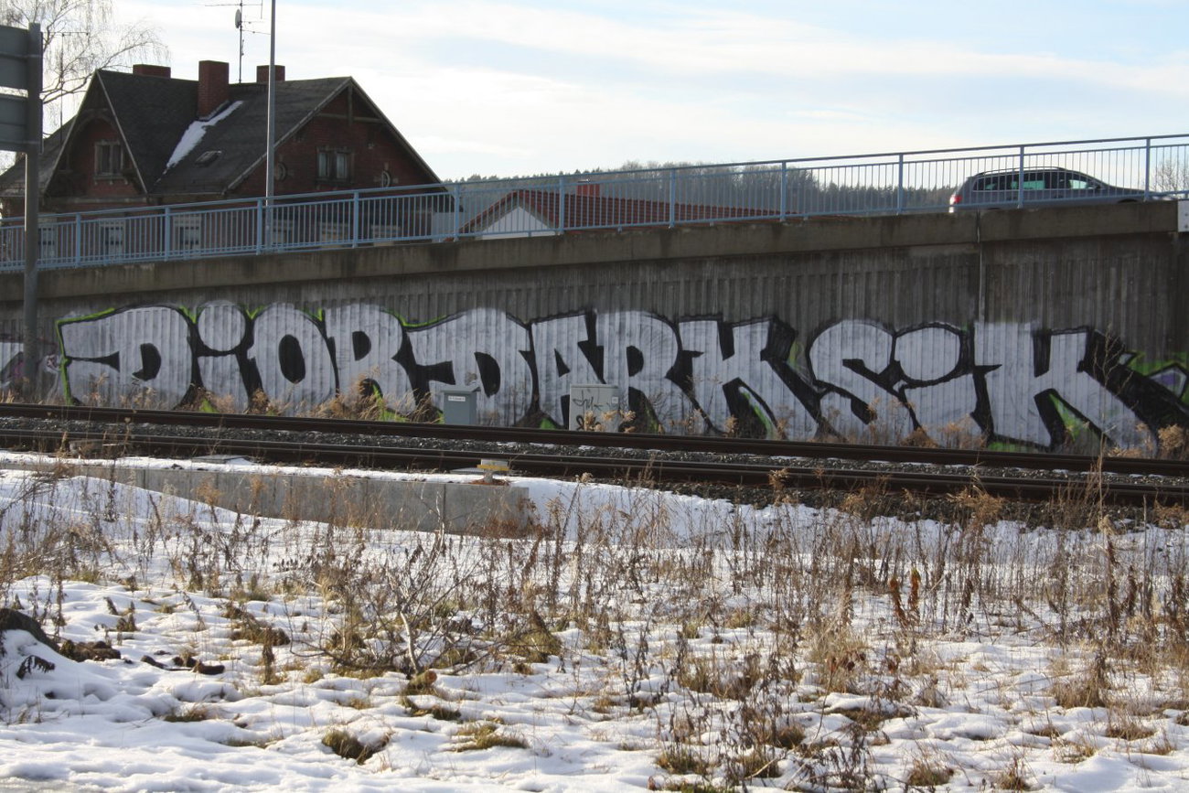 Graffiti Bombing in Gera - Photo by geracity - Dior, dark, sik (2012)