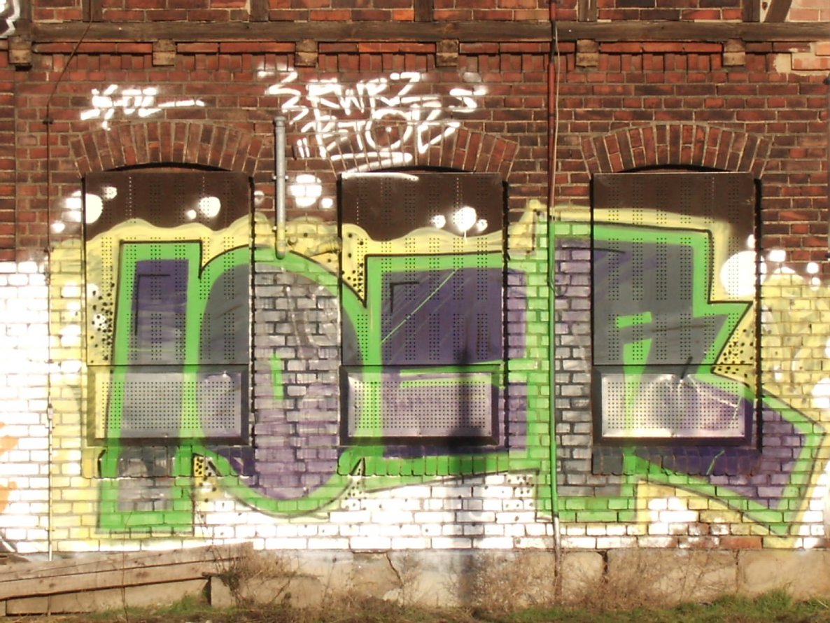 Graffiti Bombing in Gera - Photo by geracity - 10er