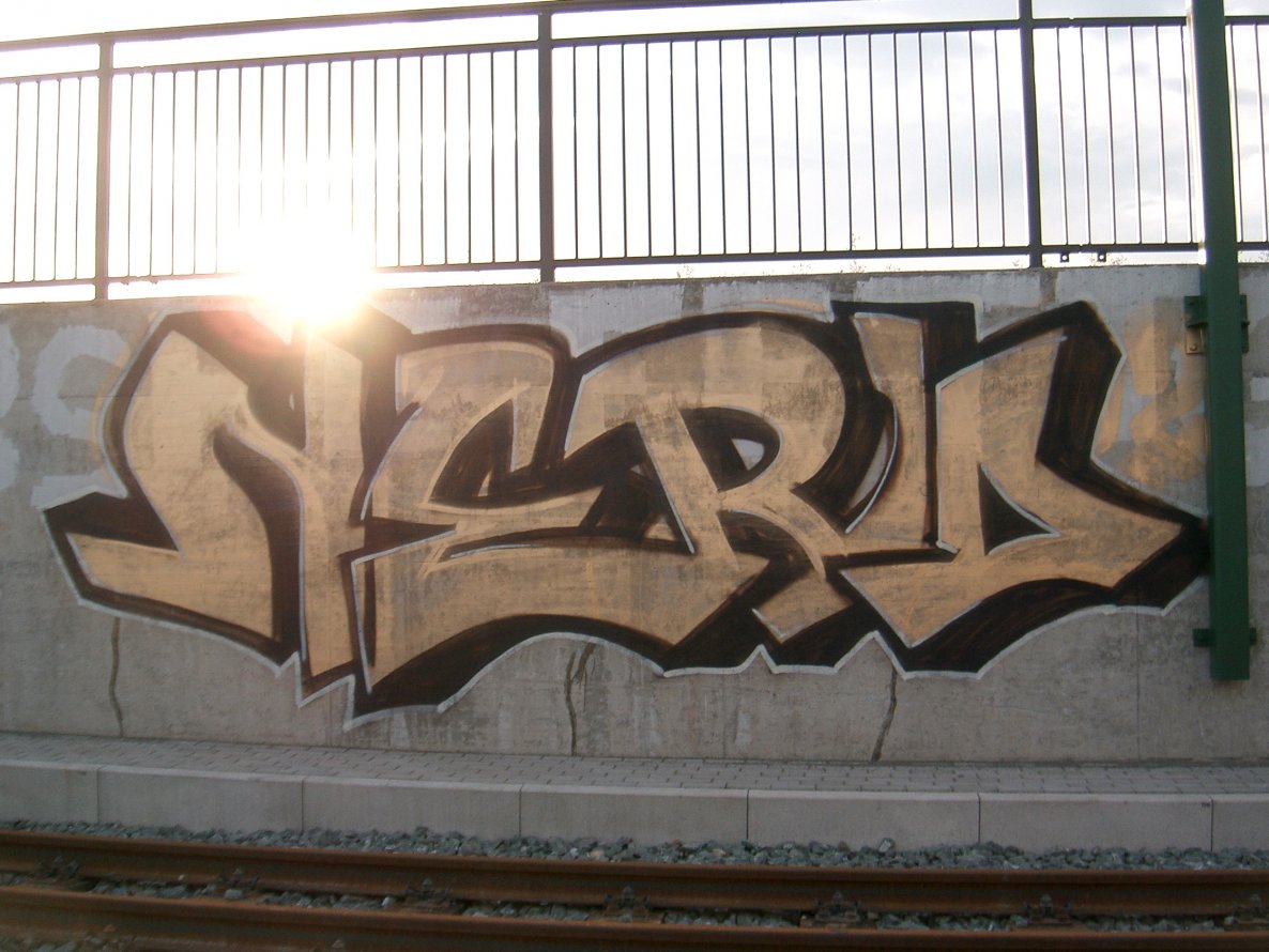 Graffiti Bombing in Gera - Photo by geracity - nerd (2007)