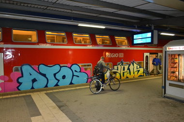 Graffiti Train - Photo by geracity - Atos, Zeus