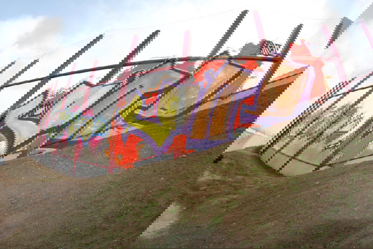 Graffiti Bombing in Gera - Photo by geracity - Rapist, pord