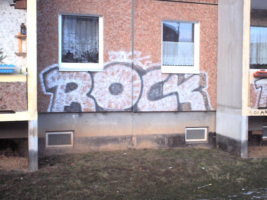 Graffiti Bombing - Photo by geracity