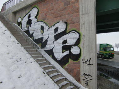 Graffiti Wall in Gera - Photo by geracity - rape (2011)