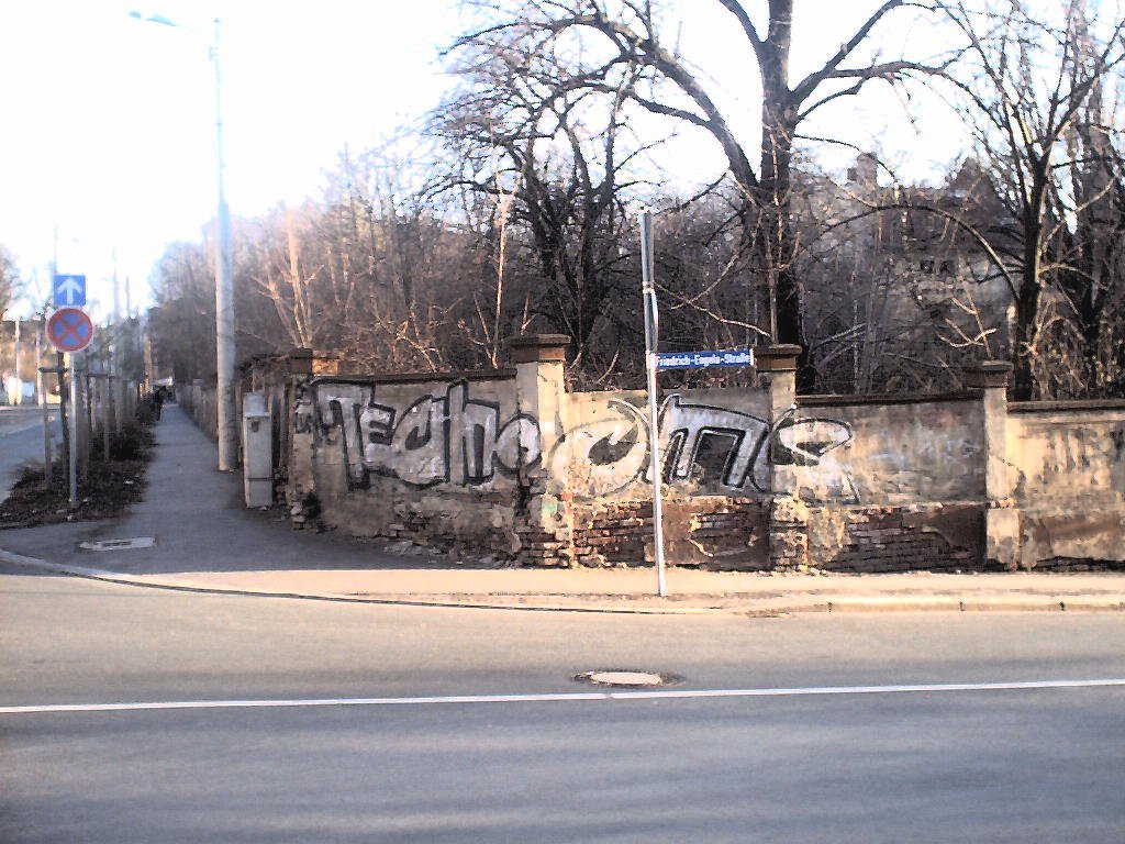 Graffiti Bombing in Gera - Photo by geracity - techno, cms