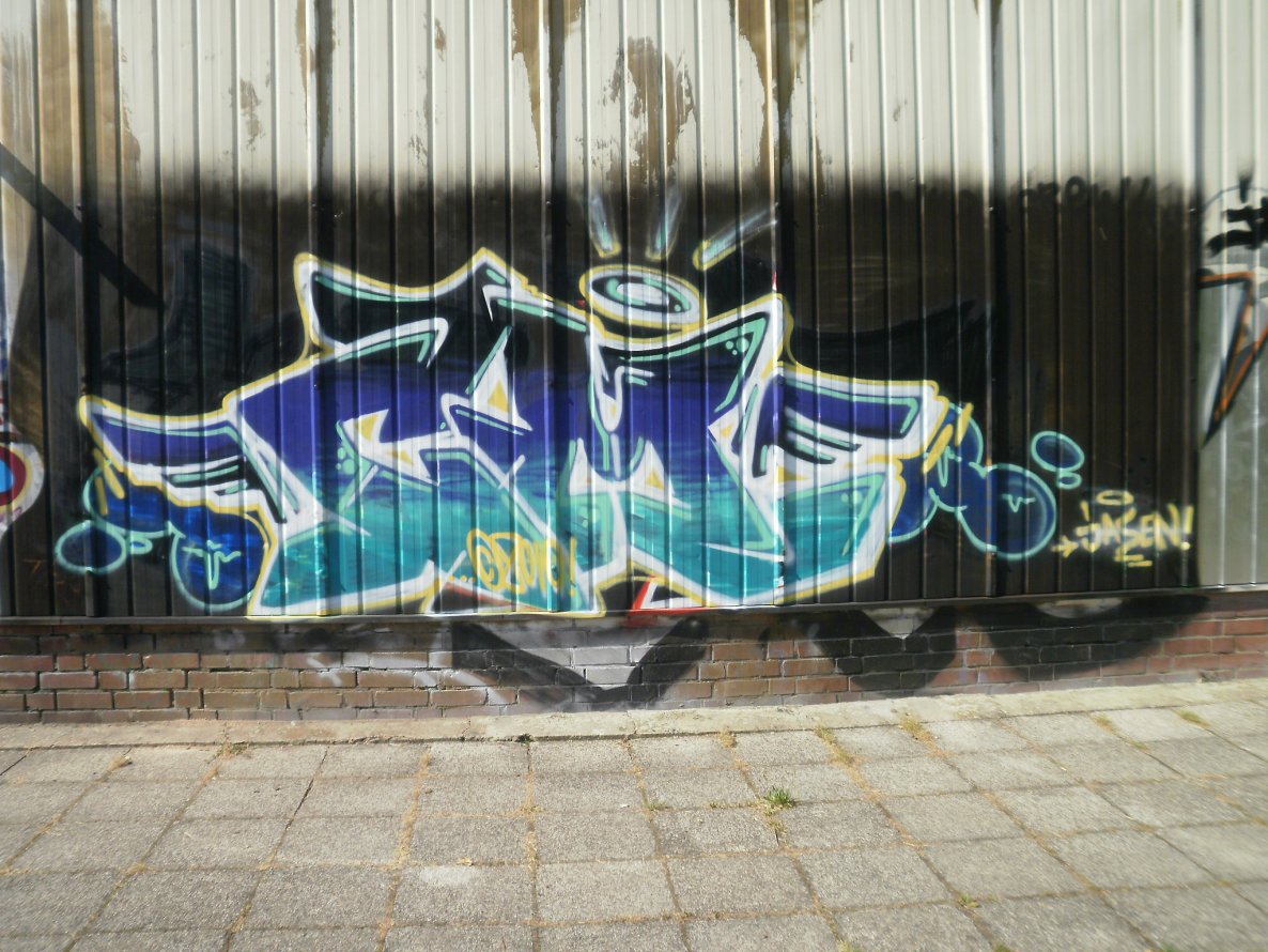 Graffiti Wall - Photo by geracity - cm