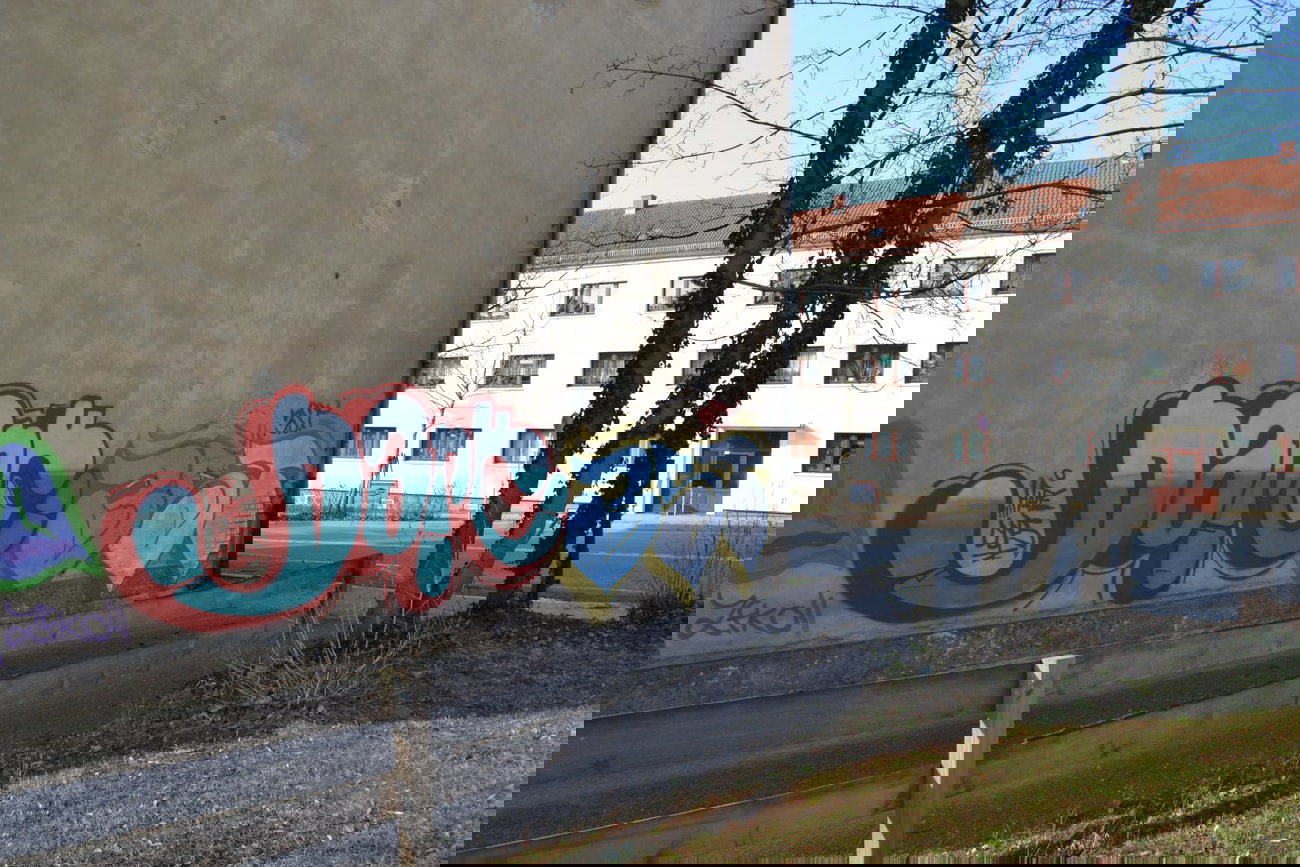 Graffiti Bombing in Gera - Photo by geracity - Dark, 3st (2014)