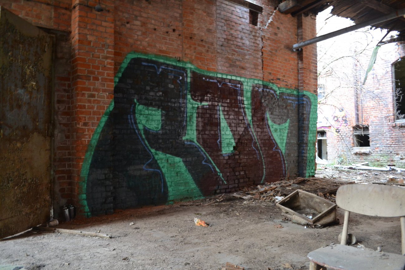 Graffiti Wall in Gera - Photo by geracity - Rdm, Redröm (2014)
