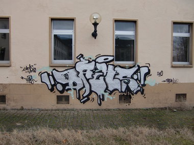 Graffiti Bombing - Photo by geracity - Dachs (2012)