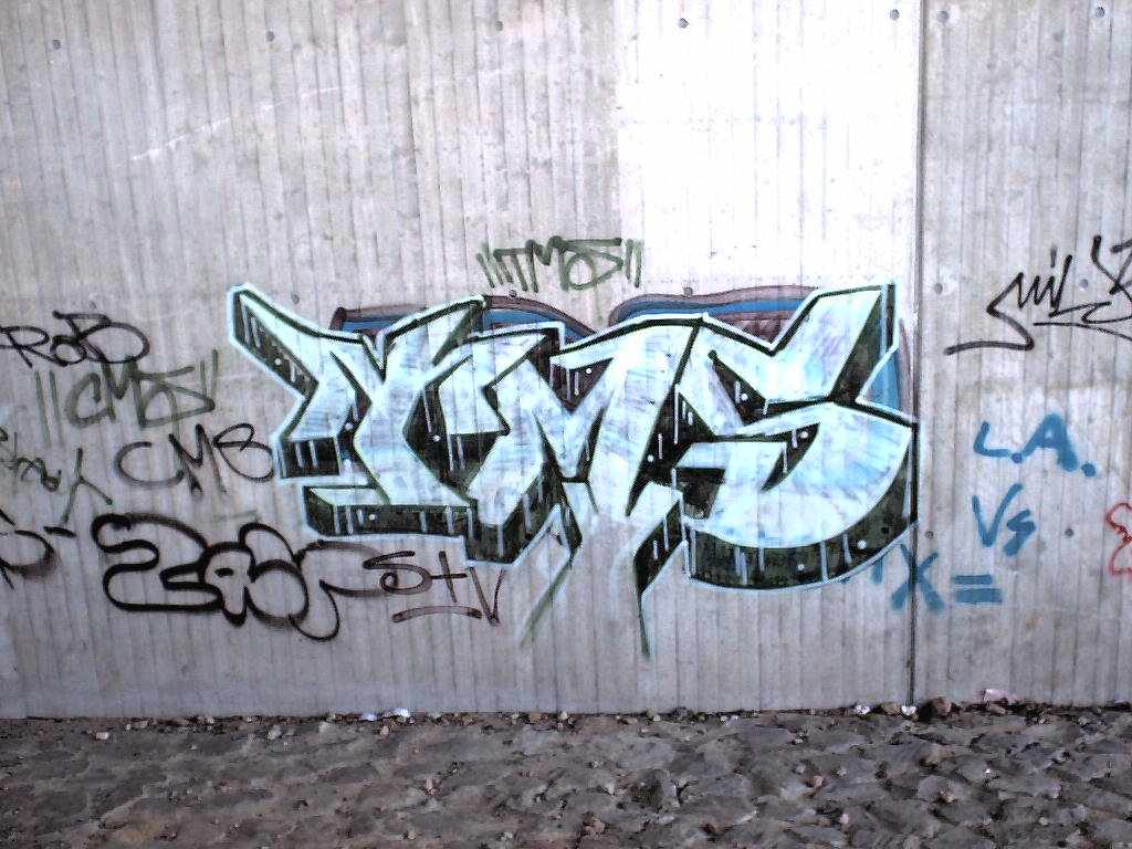Graffiti Wall - Photo by geracity - tms
