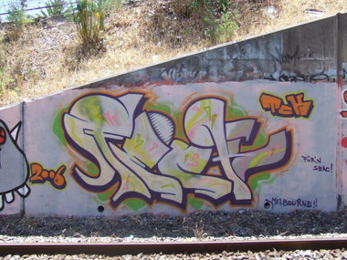 Graffiti Wall - Photo by geracity - feck, tck (2006)