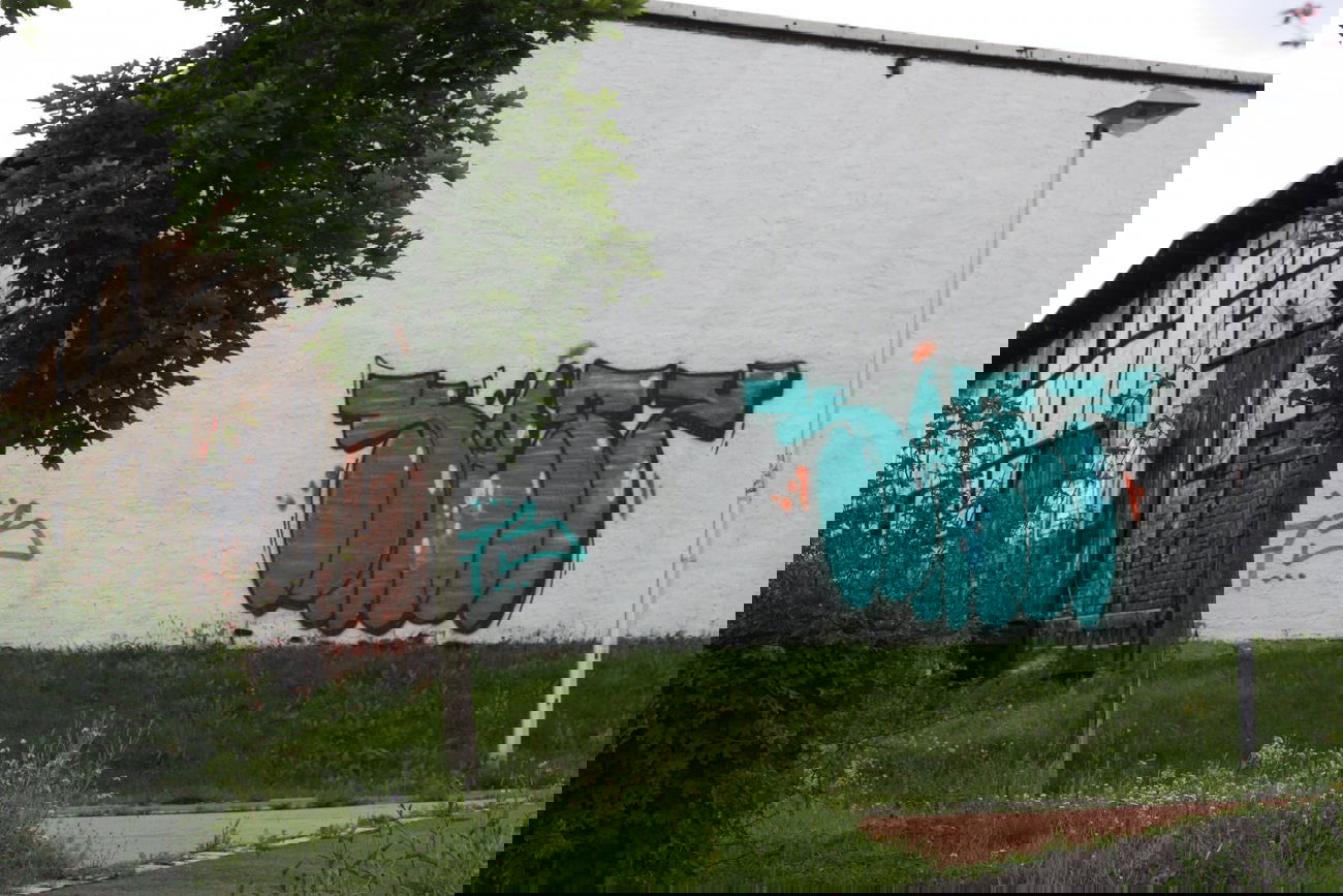 Graffiti Bombing in Gera - Photo by geracity - käry (2013)