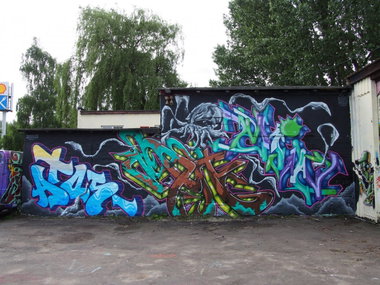 Graffiti Wall - Photo by geracity - atos, bak