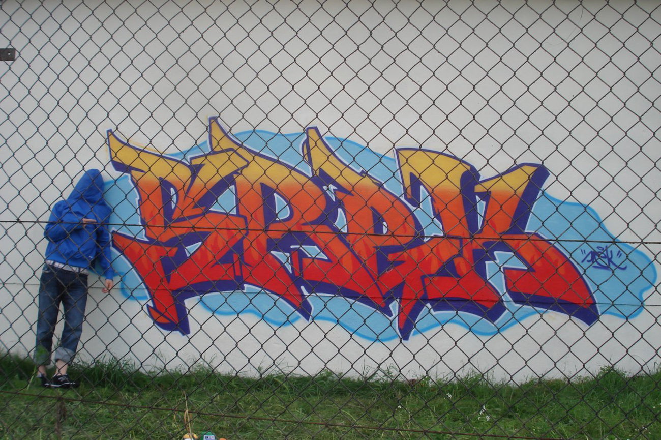 Graffiti Wall - Photo by geracity - srek