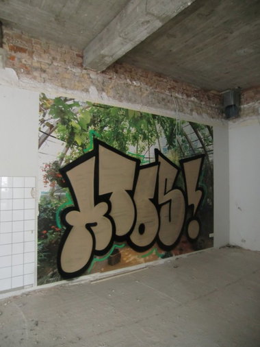 Graffiti Wall - Photo by geracity - Atos