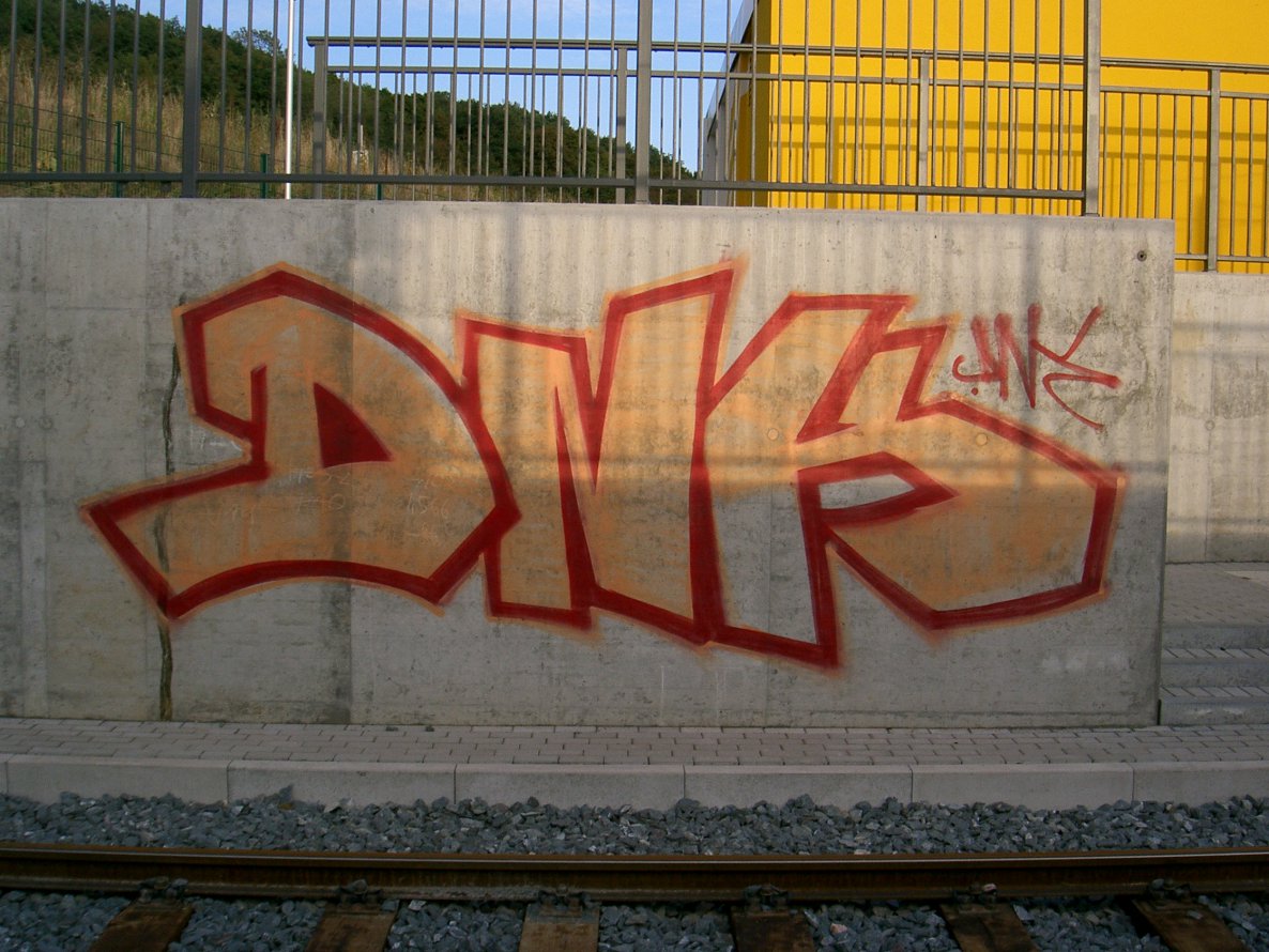 Graffiti Wall - Photo by geracity - dnk