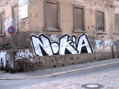 Graffiti Wall - Photo by geracity - nokia