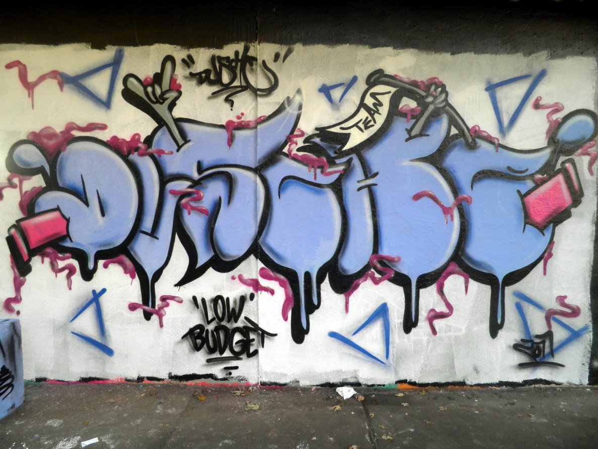 Graffiti Wall - Photo by geracity - dusche