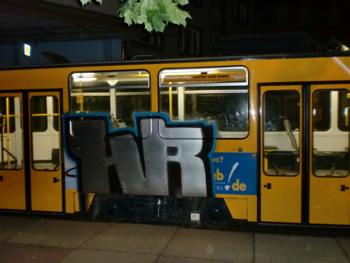 Graffiti Train - Photo by geracity - hr