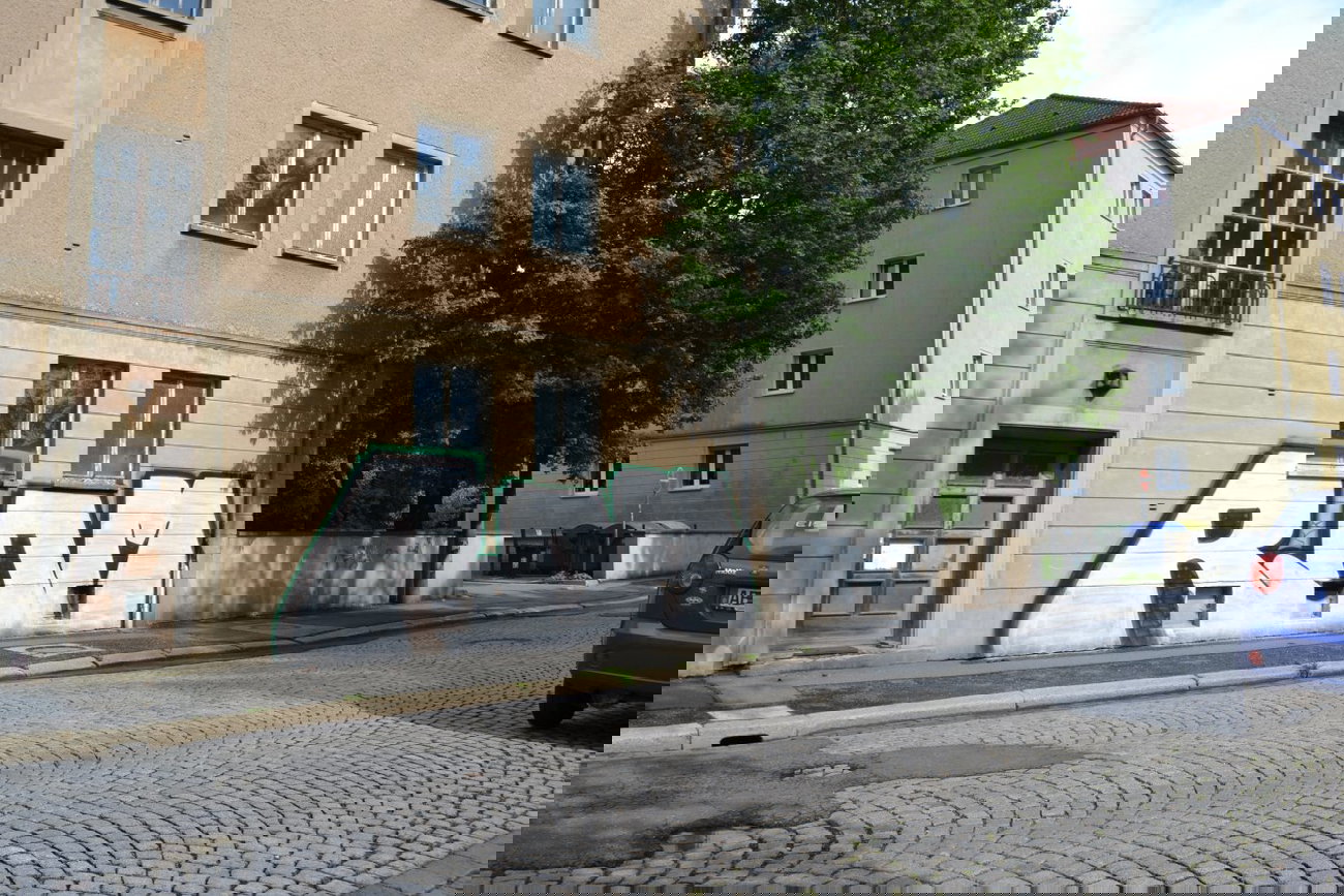 Graffiti Bombing - Photo by geracity - Rdm, Redröm (2014)