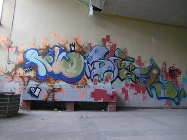 Graffiti Wall - Photo by geracity - retro, ., snäck