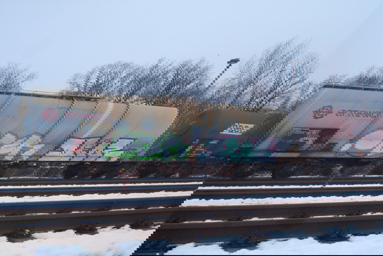 Graffiti Train - Photo by geracity - oper, deos