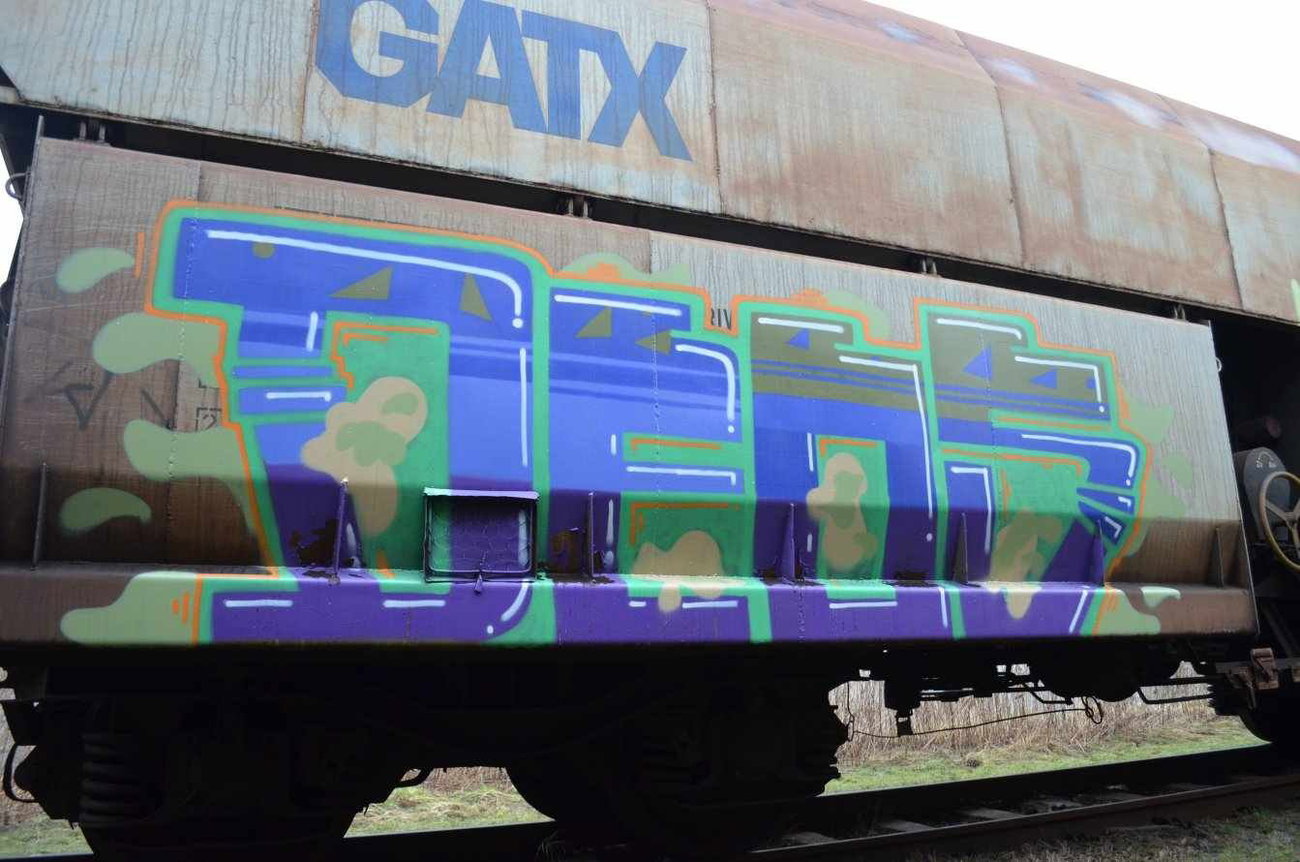 Graffiti Wall - Photo by geracity - deos